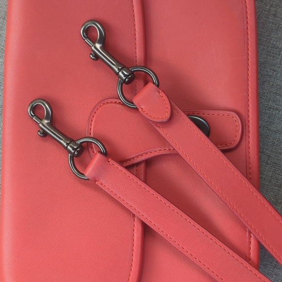 NWOT Coach Original Turnlock Tab Messenger - Picture 8 of 11